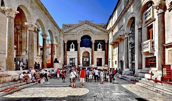 Frühstückspension Porta Adriatica 3*