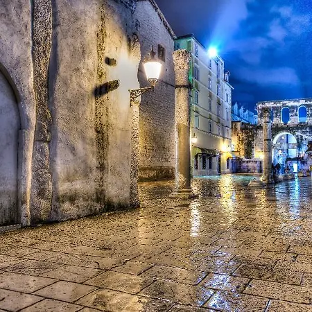 Porta Adriatica Couette-café Split