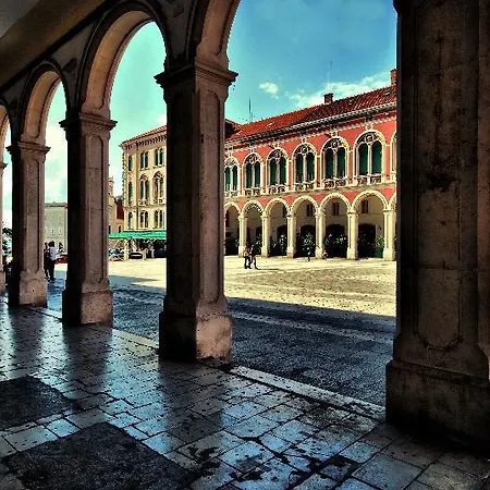 Porta Adriatica Couette-café Split